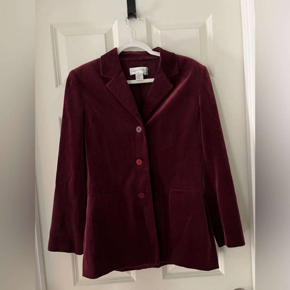 Vintage Casual Corner burgundy velveteen classic button blazer, size 8
